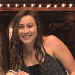 Meet your Posher, Jayci